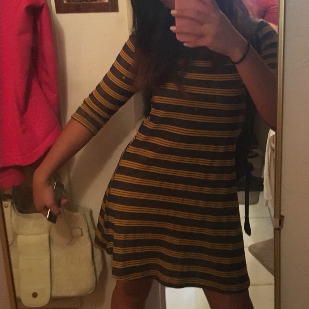 UO 3/4 sleeve dress